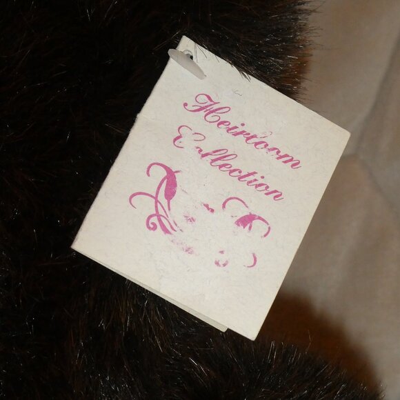 Vintage Porcelain Doll Face Musical Bear Heirloom Collections Signed 1996 - Picture 5 of 16